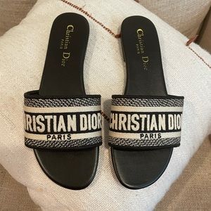 Dior slides